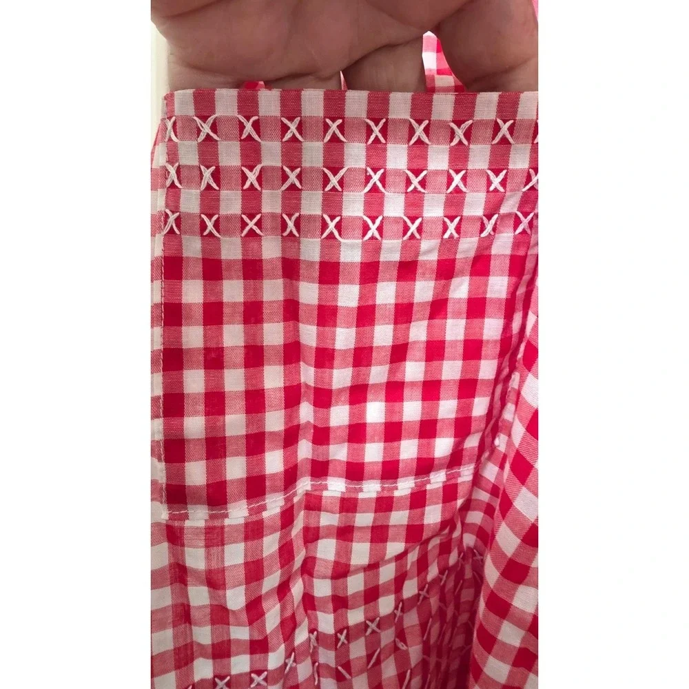 Red & White Gingham Smocked Apron‎ Decorative Stitching & Side Pocket